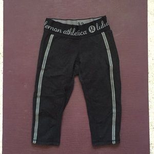 Lululemon cropped black leggings